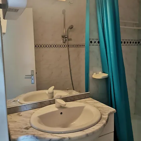 Cap1 Avec Parking Centre-port אגדה