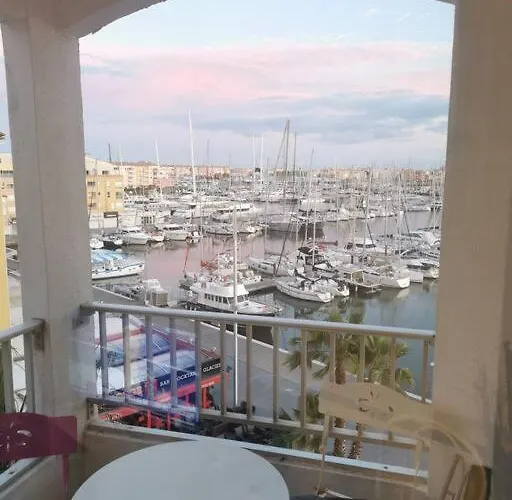 Appartement Cap1 Avec Parking Centre-port Agde